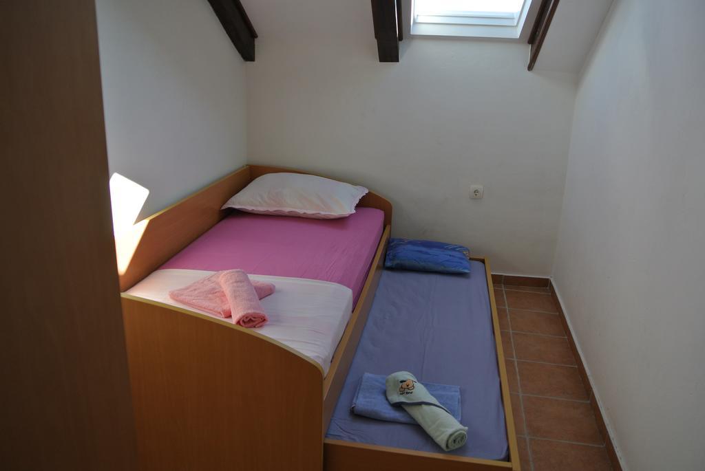 Kaprije Mistral Apartment 외부 사진