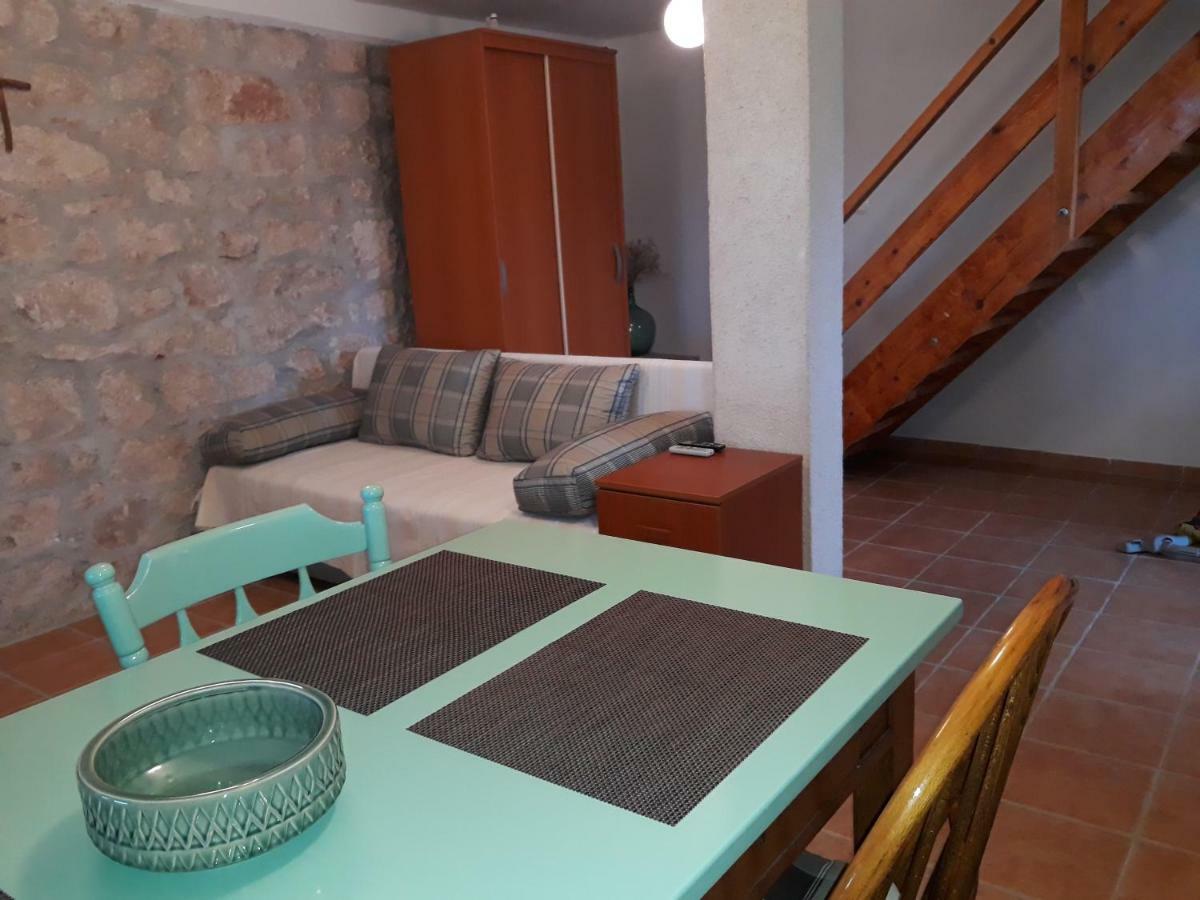 Kaprije Mistral Apartment 외부 사진